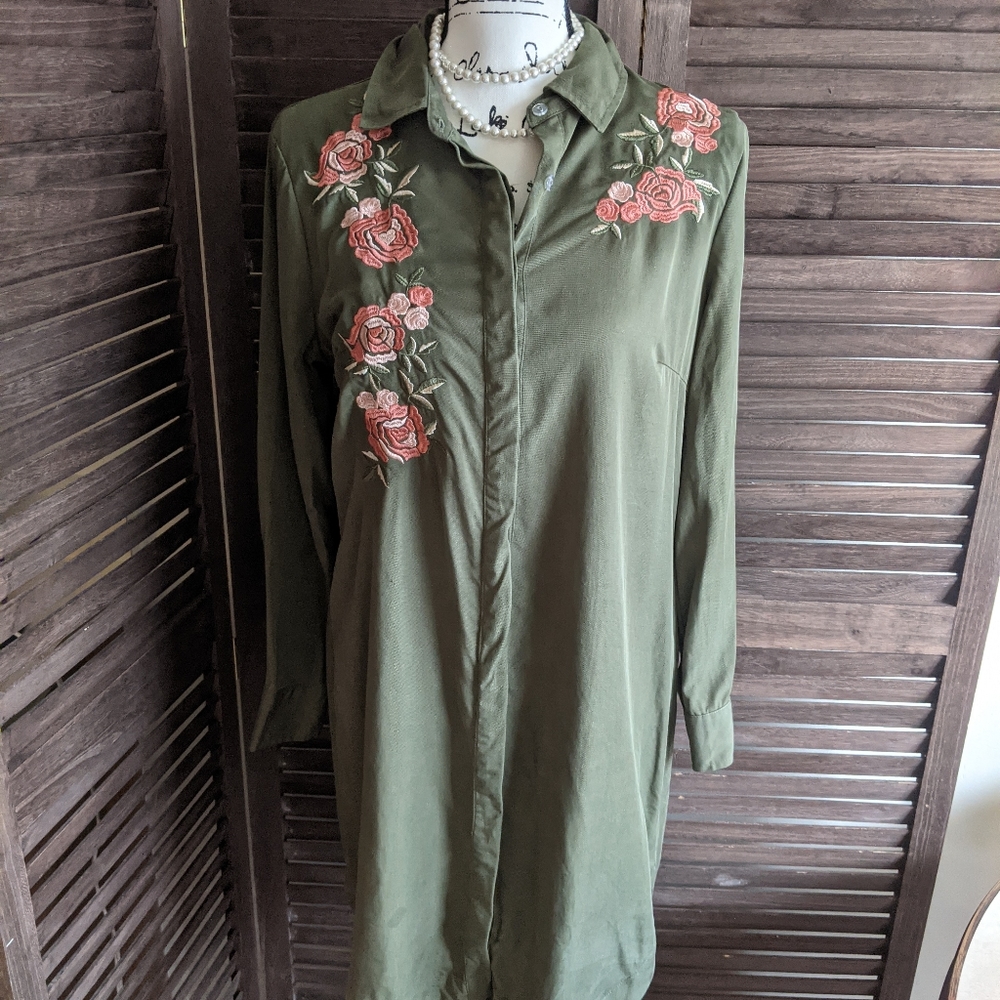 Spense Embroidered Shirtdress-10
